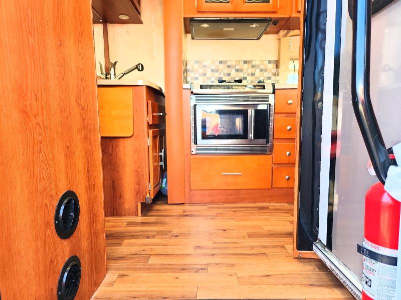Photo 6 from auction – 2011 FORD ECONOLINE with VIN 1FDXE4FS0BDA45897