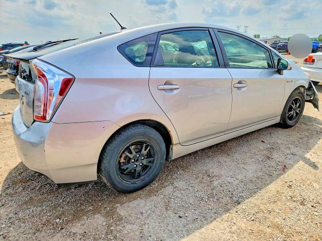 Photo 3 from auction – 2013 TOYOTA PRIUS with VIN JTDKN3DU3D5700645