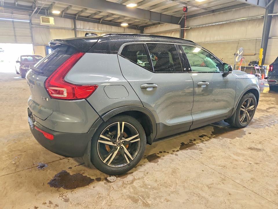 Photo 3 from auction – 2021 VOLVO XC40 with VIN YV4162UM8M2616886