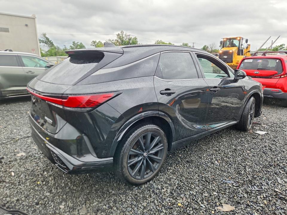 Foto 3 de la subasta – 2024 LEXUS RX con VIN 2T2BCMEA9RC020092