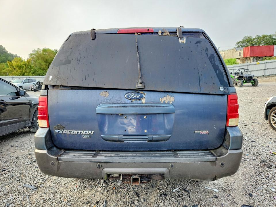 Photo 6 from auction – 2005 FORD EXPEDITION with VIN 1FMFU16515LA87674