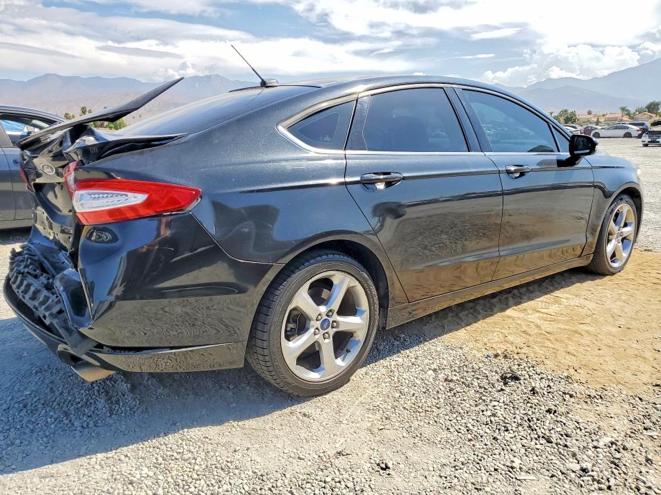 Photo 3 from auction – 2014 FORD FUSION with VIN 3FA6P0HD6ER392377