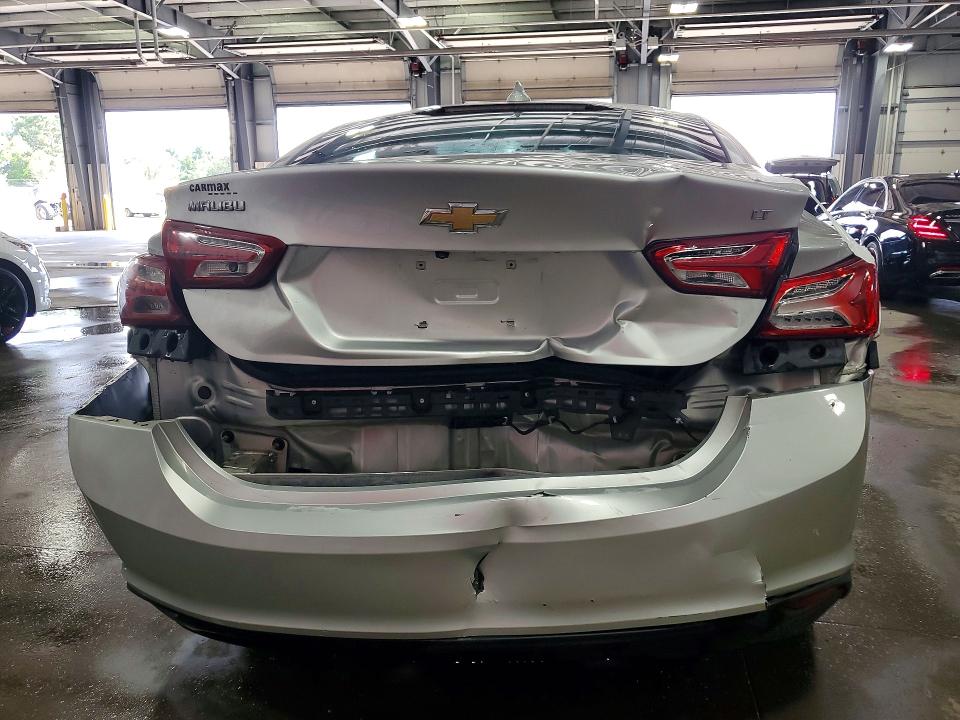 Photo 6 from auction – 2020 CHEVROLET MALIBU with VIN 1G1ZD5ST7LF006162