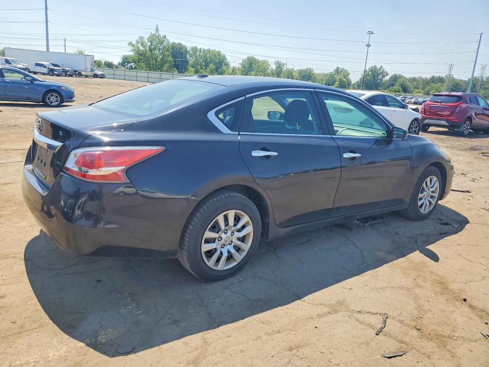 Photo 3 from auction – 2015 NISSAN ALTIMA with VIN 1N4AL3AP1FN321717