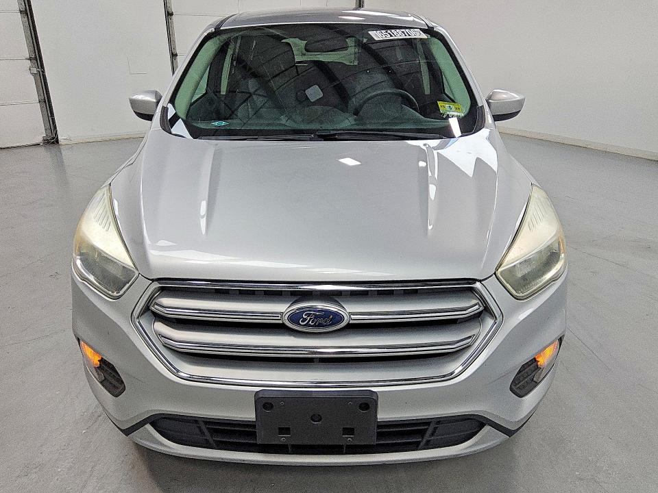 Photo 5 from auction – 2017 FORD ESCAPE with VIN 1FMCU0GD6HUD95487