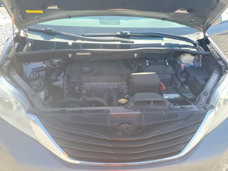 Photo 12 from auction – 2011 TOYOTA SIENNA with VIN 5TDKA3DC4BS005732