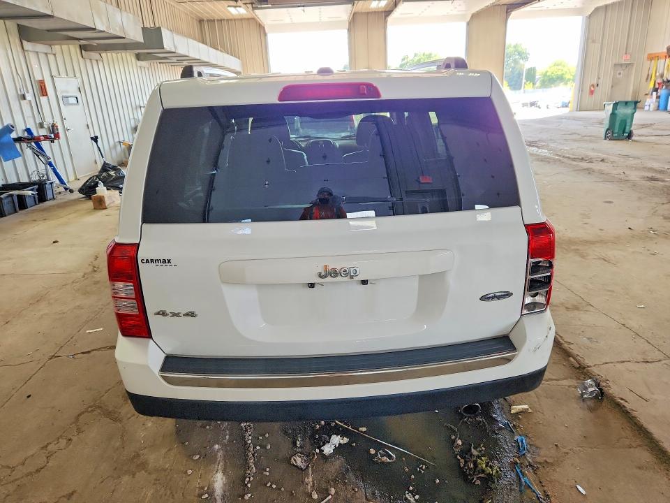 صورة رقم 6 من المزاد - 2016 JEEP PATRIOT مع VIN 1C4NJRFB9GD692701