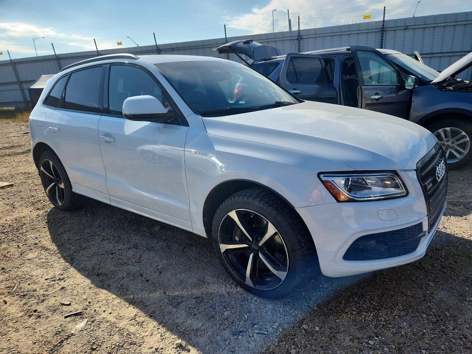Photo 4 from auction – 2016 AUDI SQ5 with VIN WA1LCAFP0GA014204