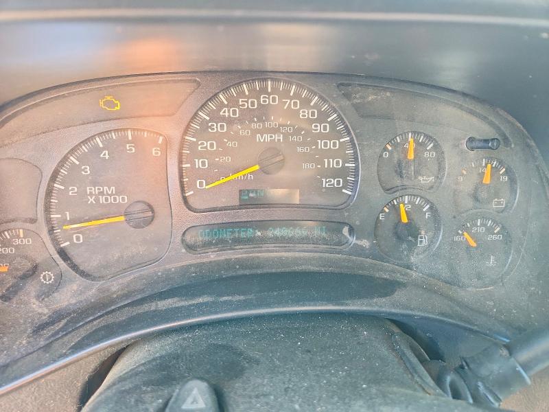 Photo 9 from auction – 2005 CHEVROLET SILVERADO with VIN 1GCHK29U45E111353