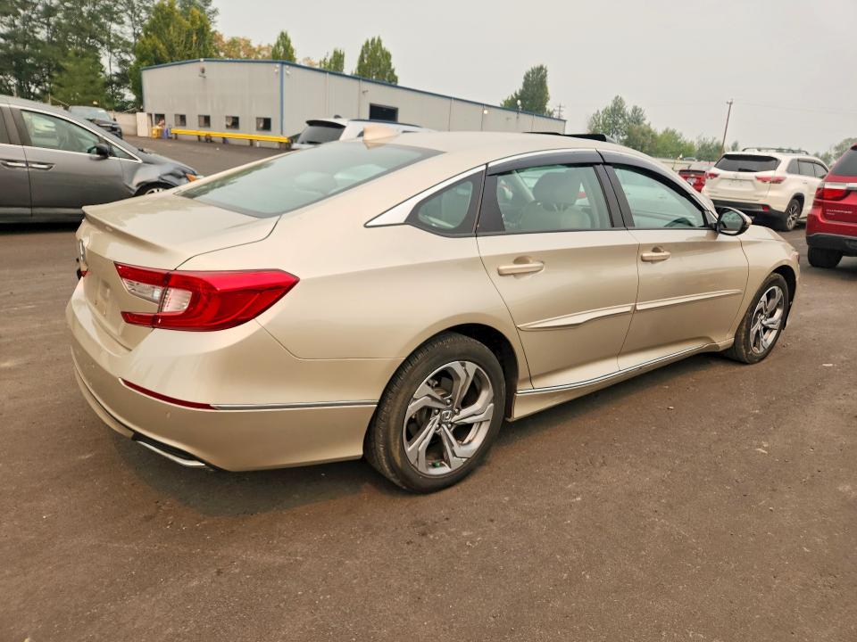 Photo 3 from auction – 2018 HONDA ACCORD with VIN 1HGCV1F55JA083171