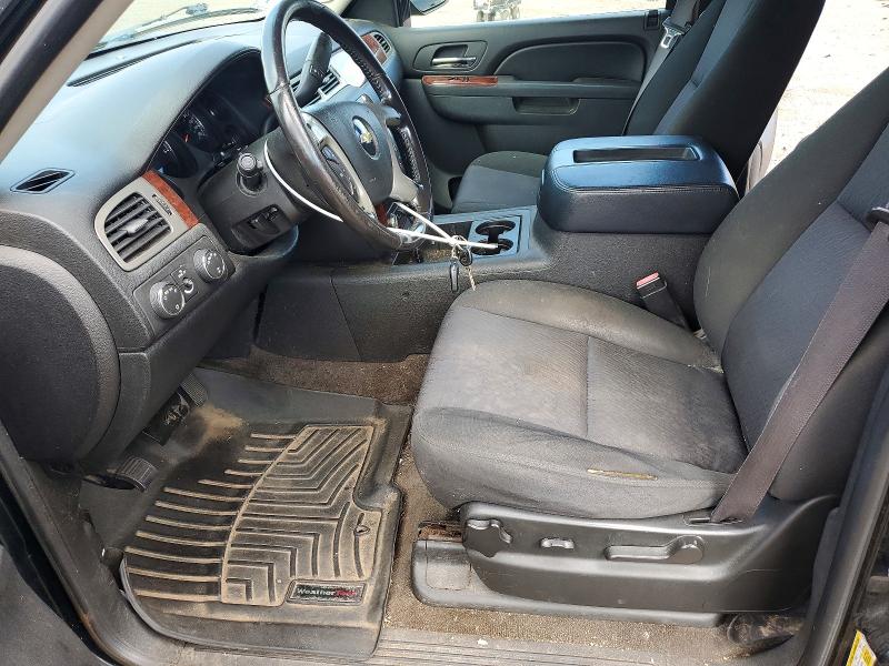 Photo 7 from auction – 2011 CHEVROLET TAHOE with VIN 1GNSKAE09BR271906