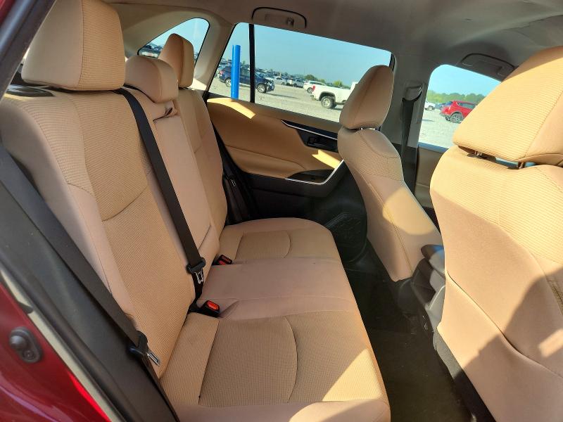 Photo 11 from auction – 2019 TOYOTA RAV4 with VIN 2T3K1RFV0KW032152