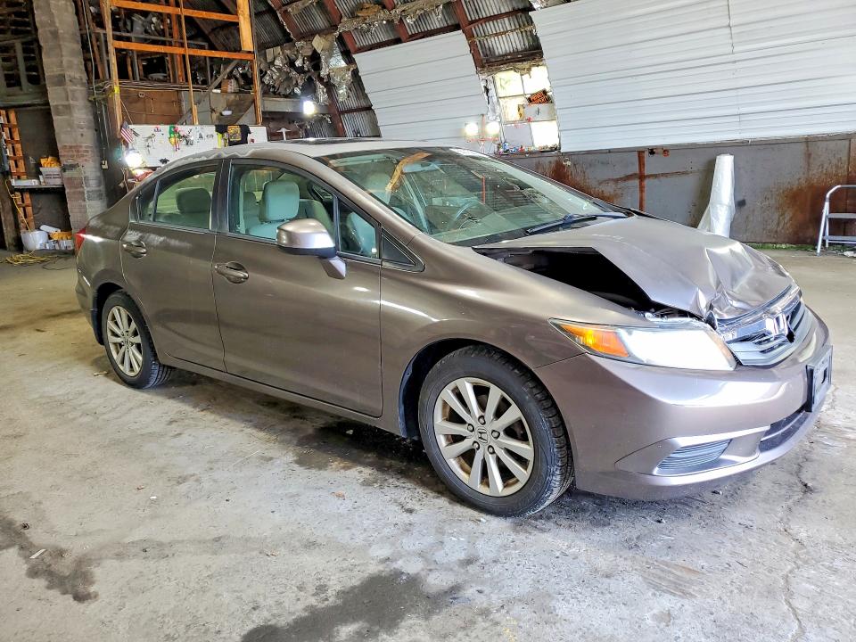 Photo 4 from auction – 2012 HONDA CIVIC with VIN 2HGFB2F82CH530856