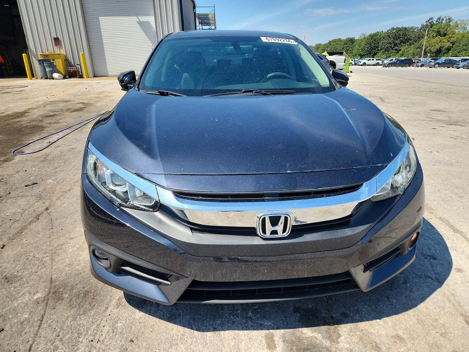 Photo 5 from auction – 2016 HONDA CIVIC with VIN 19XFC2F59GE082117