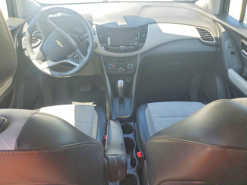 Photo 8 from auction – 2017 CHEVROLET TRAX with VIN 3GNCJLSB6HL221456