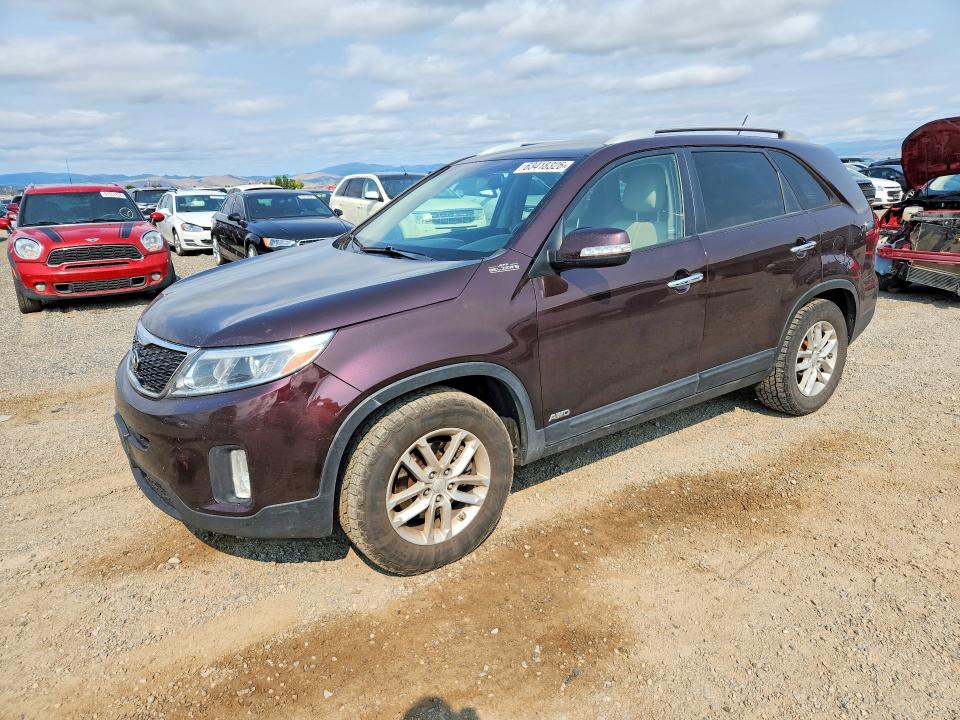 KIA SORENTO 2015 with VIN 5XYKTCA62FG638810 - Photo from auction