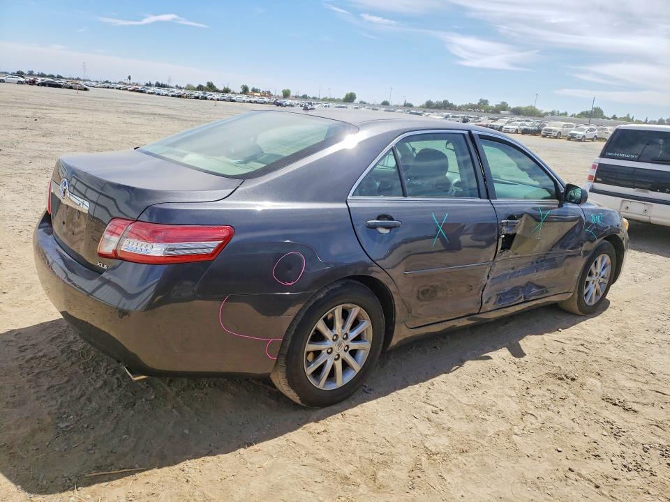 Photo 3 from auction – 2011 TOYOTA CAMRY with VIN 4T1BK3EK8BU131067