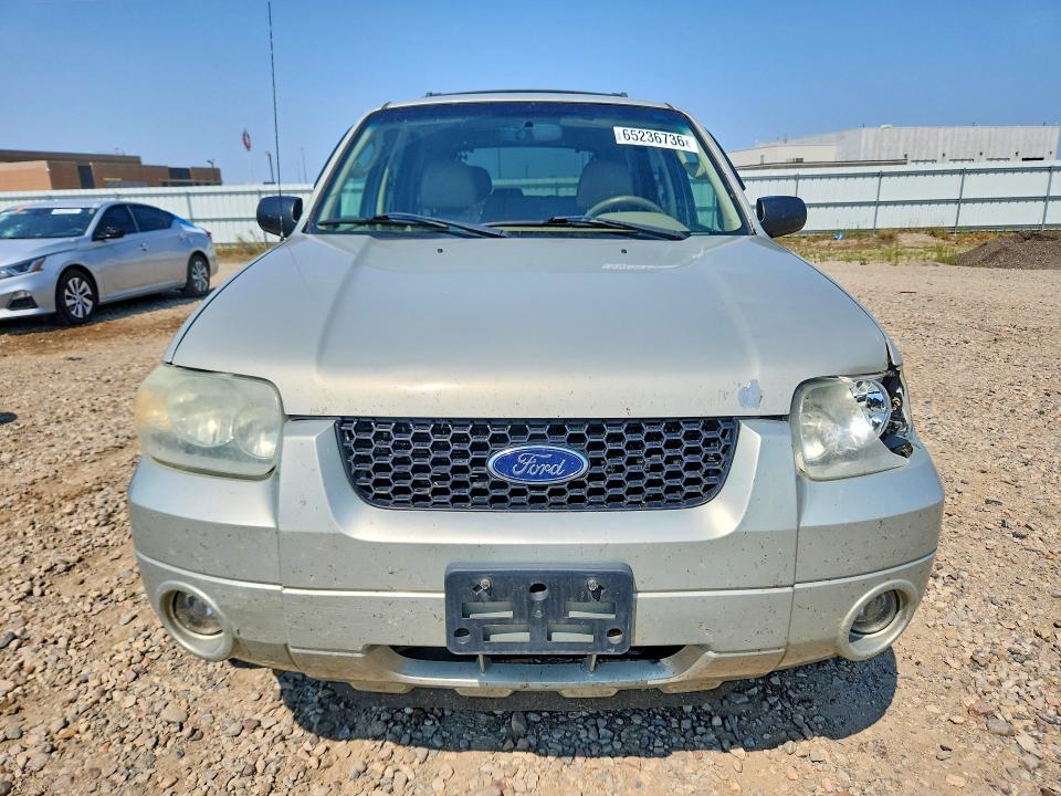 Photo 5 from auction – 2005 FORD ESCAPE with VIN 1FMYU94185KA87037