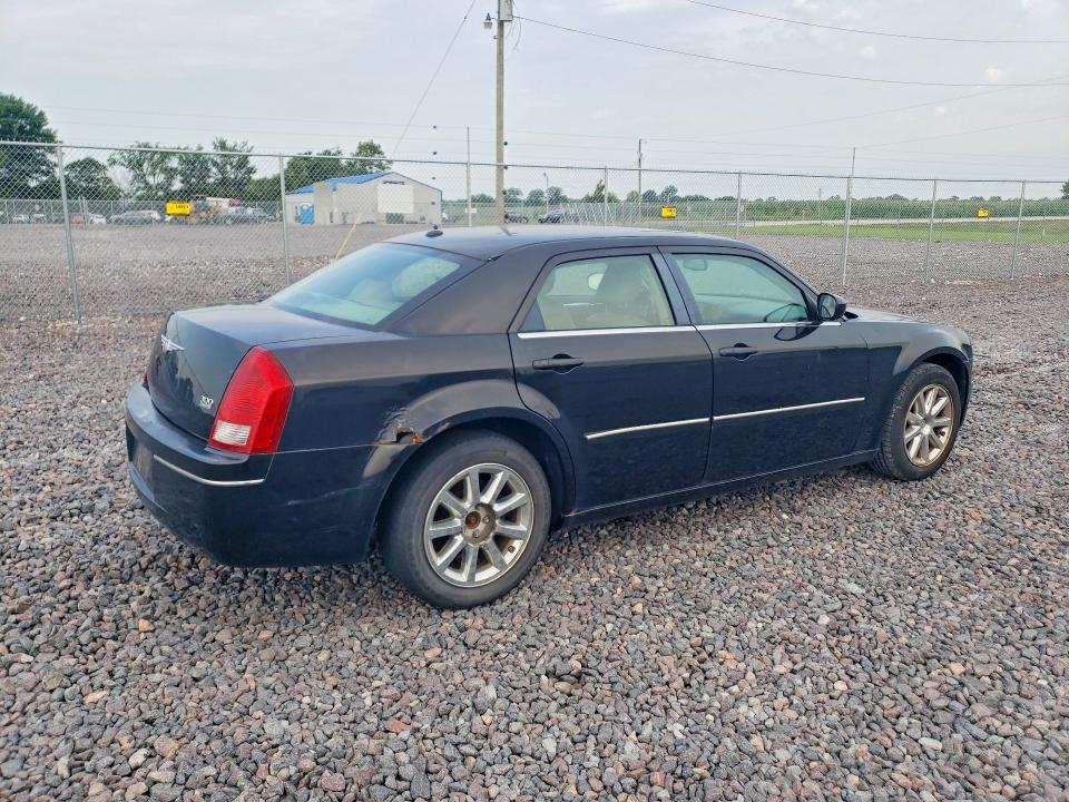 Photo 3 from auction – 2007 CHRYSLER 300 with VIN 2C3KA53G47H658023