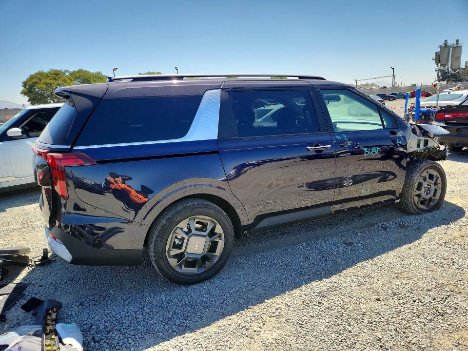 Photo 3 from auction – 2026 KIA CARNIVAL with VIN KNDNC5KA5T6115680