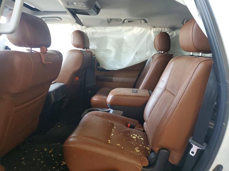 Photo 11 from auction – 2016 TOYOTA SEQUOIA with VIN 5TDDY5G19GS136222