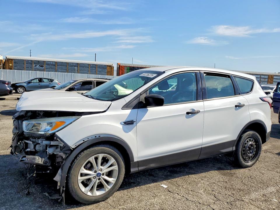 FORD ESCAPE 2017 with VIN 1FMCU0F75HUC95831 - Photo from auction
