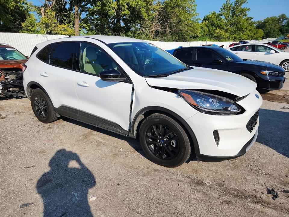 Photo 4 from auction – 2020 FORD ESCAPE with VIN 1FMCU0BZ8LUA80606