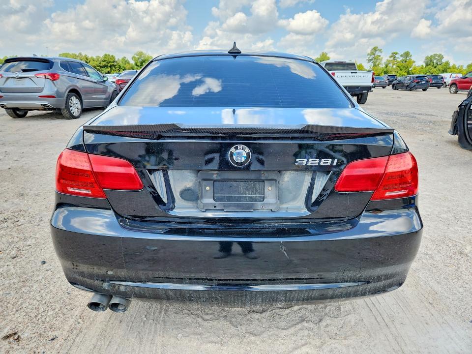 Photo 6 from auction – 2011 BMW 328 with VIN WBAKE3C50BE557478