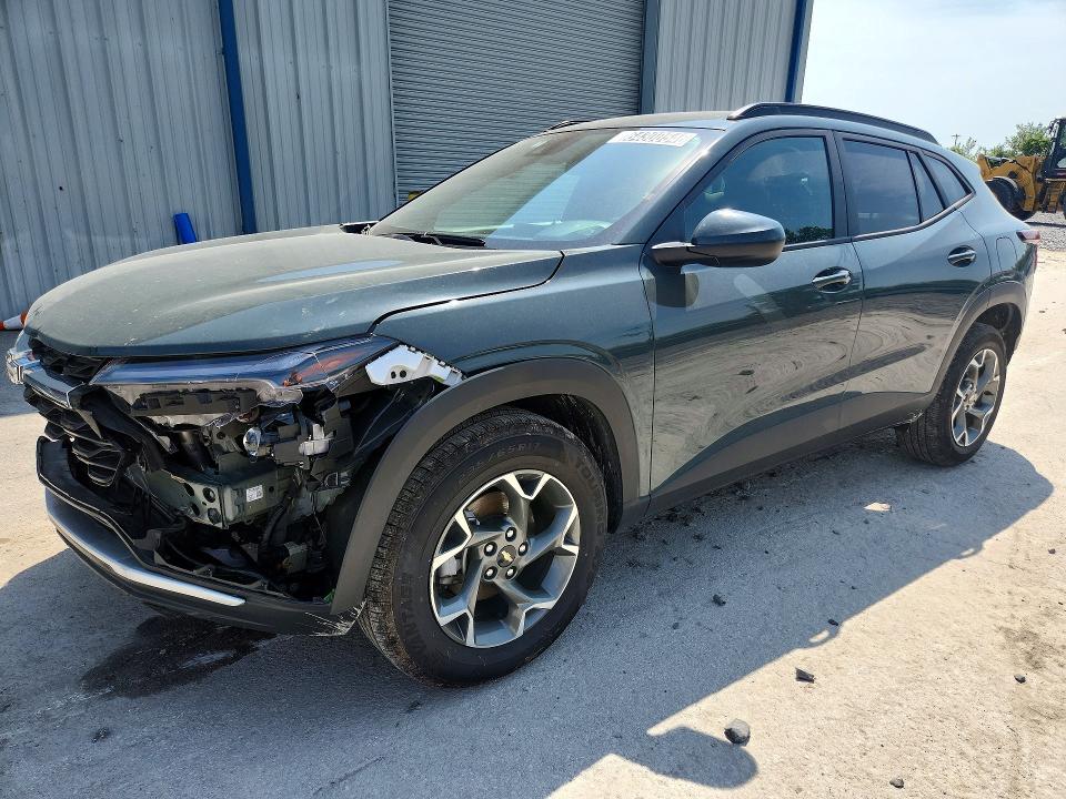 CHEVROLET TRAX 2025 with VIN KL77LHEP2SC236657 - Photo from auction