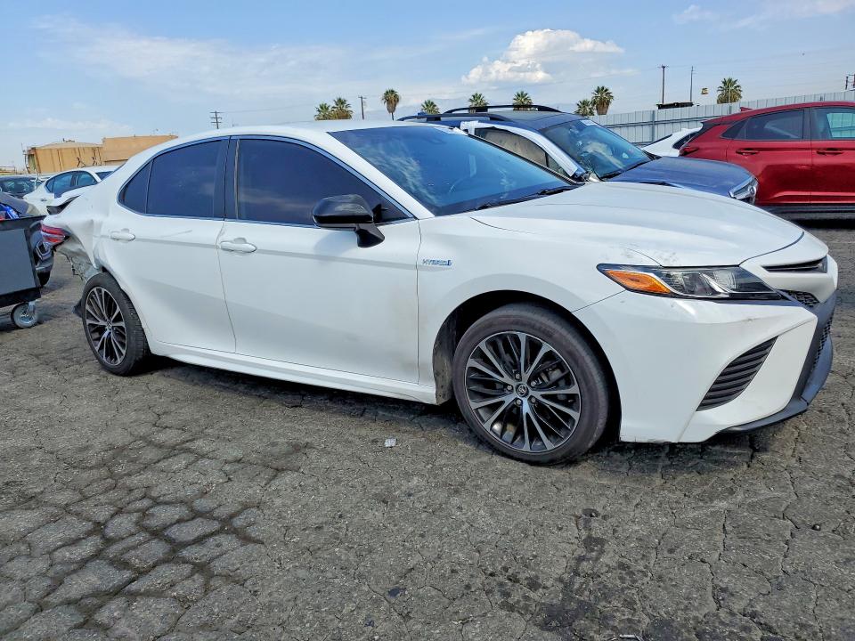 Photo 4 from auction – 2020 TOYOTA CAMRY with VIN 4T1G31AK9LU524302