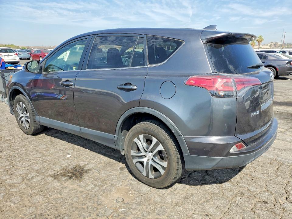 Photo 2 from auction – 2018 TOYOTA RAV4 with VIN JTMZFREV0JJ742540