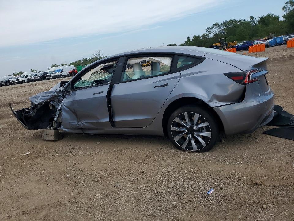 Снимка 2 от търг – 2025 TESLA MODEL 3 с VIN 5YJ3E1EA2SF076605