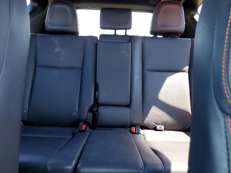 Photo 10 from auction – 2016 TOYOTA RAV4 with VIN JTMJFREV2GJ052942