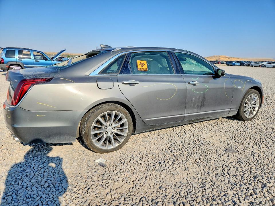 Photo 3 from auction – 2017 CADILLAC CT6 with VIN 1G6KD5RS4HU190097