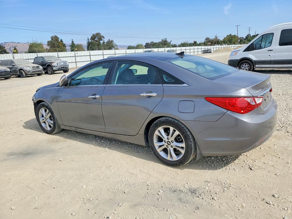 Photo 2 from auction – 2012 HYUNDAI SONATA with VIN 5NPEC4AC2CH486492