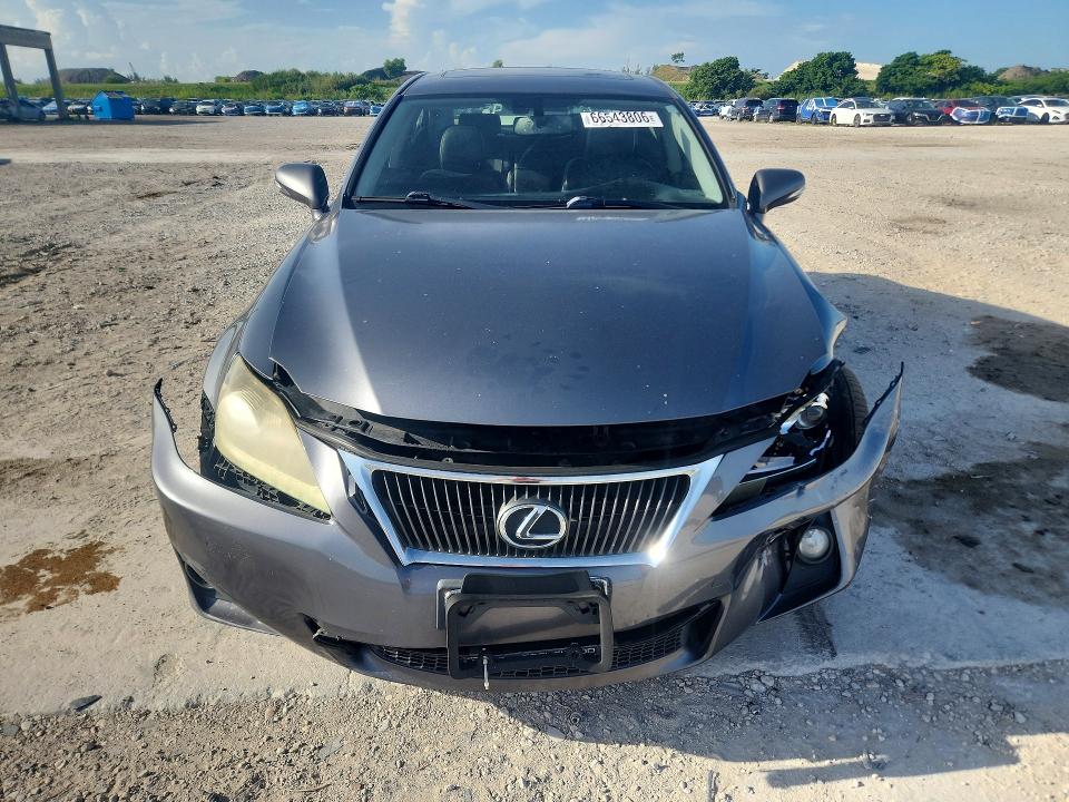 Photo 5 from auction – 2013 LEXUS IS with VIN JTHCF5C29D5063546