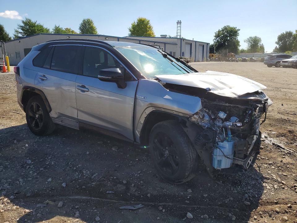 Photo 4 from auction – 2020 TOYOTA RAV4 with VIN JTMEWRFV5LD548567
