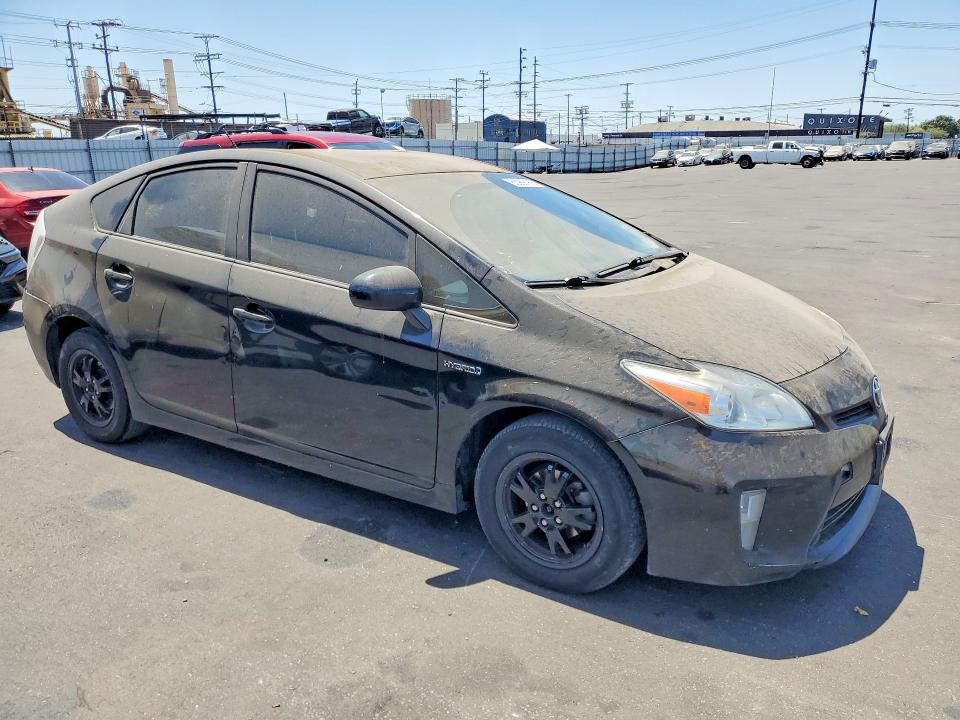 Zdjęcie 4 z aukcji – 2013 TOYOTA PRIUS z VIN JTDKN3DU4D5591192
