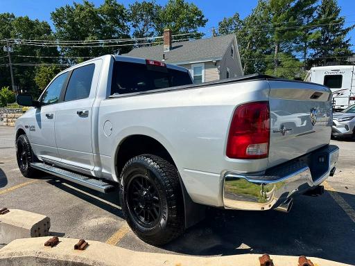 Снимка 2 от търг – 2015 RAM 1500 с VIN 1C6RR7LM1FS752539