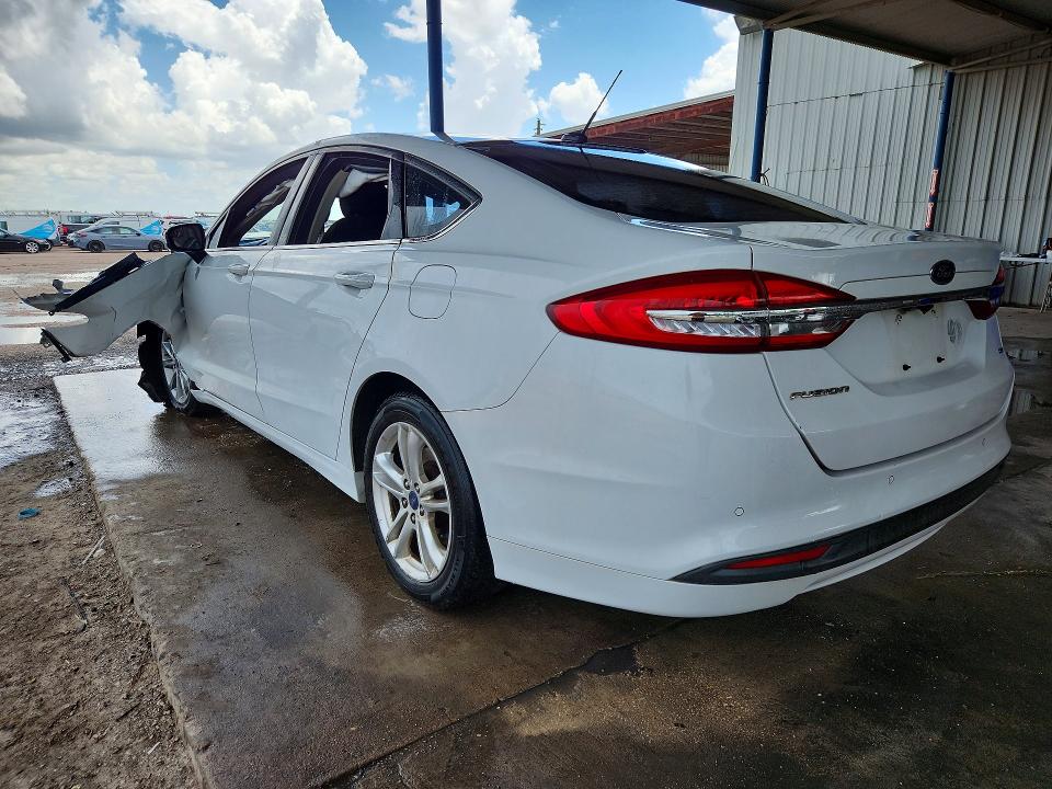 Photo 2 from auction – 2017 FORD FUSION with VIN 3FA6P0H72HR359388