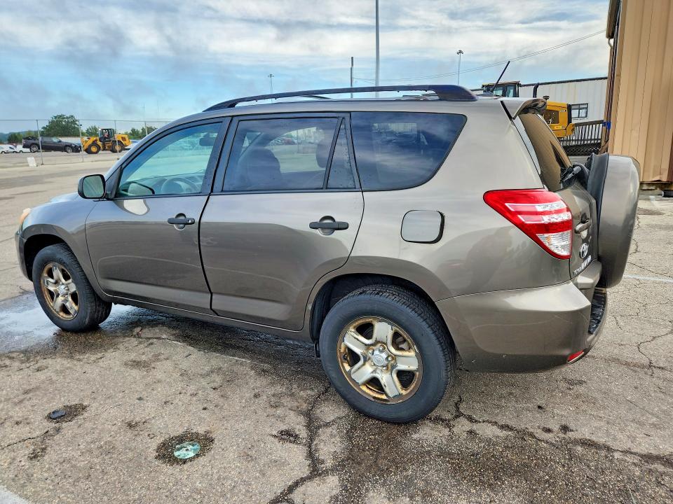 Zdjęcie 2 z aukcji – 2010 TOYOTA RAV4 z VIN JTMBF4DV7A5020206