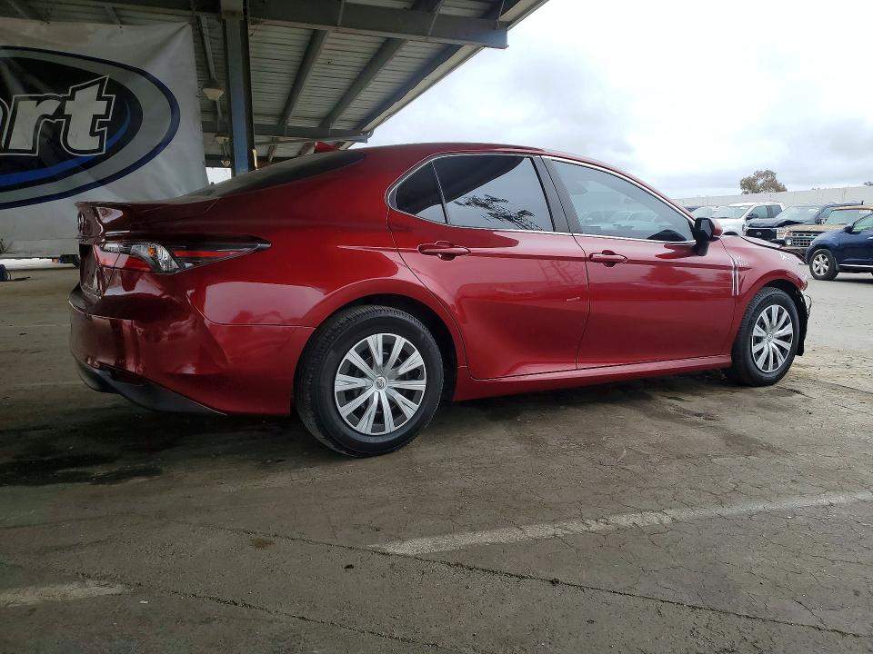 Zdjęcie 3 z aukcji – 2022 TOYOTA CAMRY z VIN 4T1C31AK3NU570421
