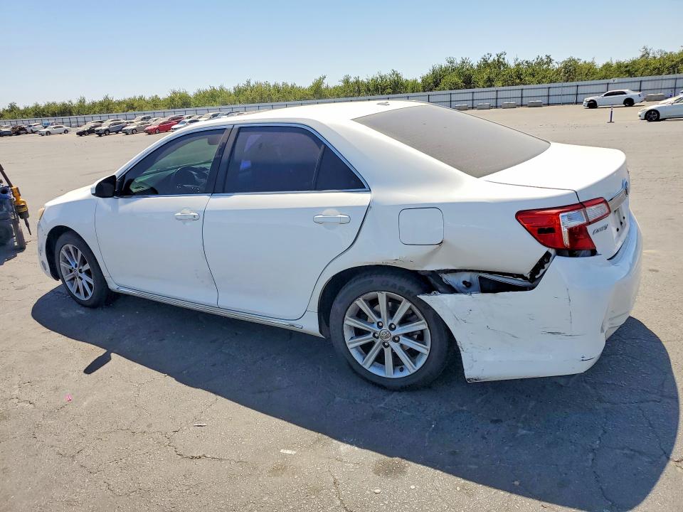 Photo 2 from auction – 2014 TOYOTA CAMRY with VIN 4T4BF1FK9ER371956