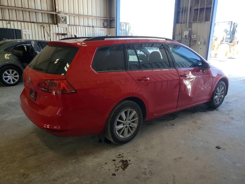 Photo 3 from auction – 2017 VOLKSWAGEN GOLF SPORTWAGEN with VIN 3VWC17AU1HM526406