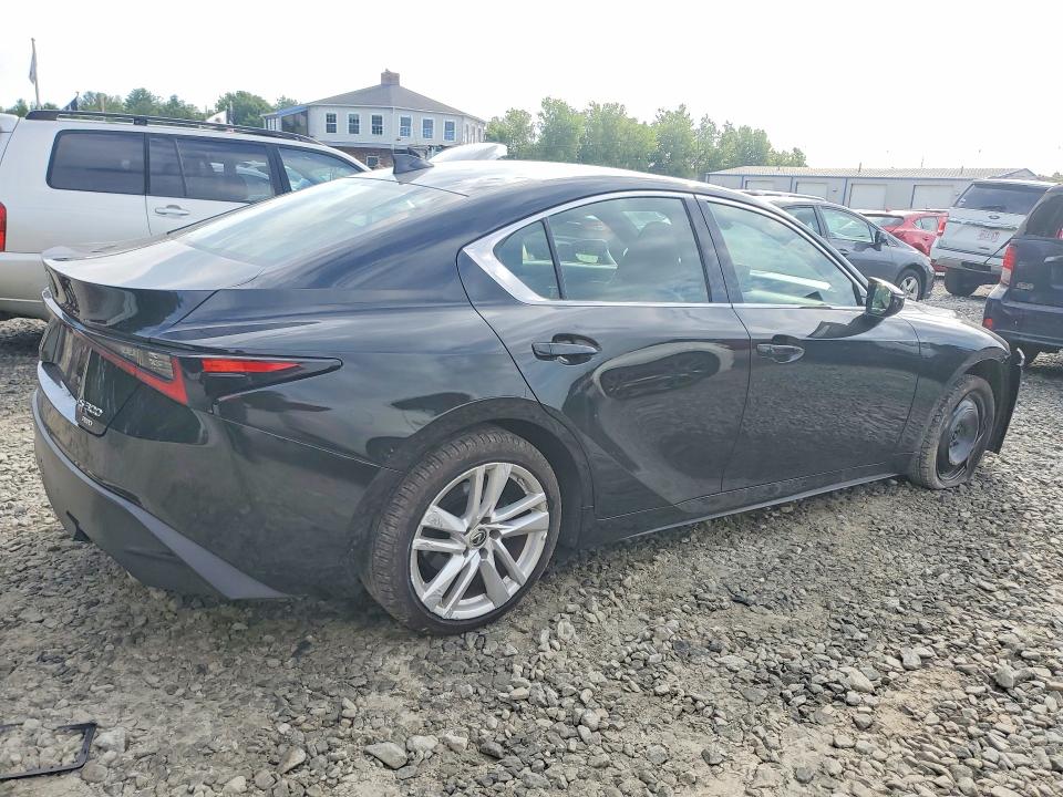 Photo 3 from auction – 2021 LEXUS IS with VIN JTHC81F23M5046224