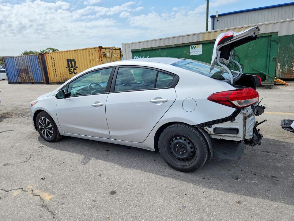 Снимка 2 от търг – 2017 KIA FORTE с VIN 3KPFK4A73HE010824