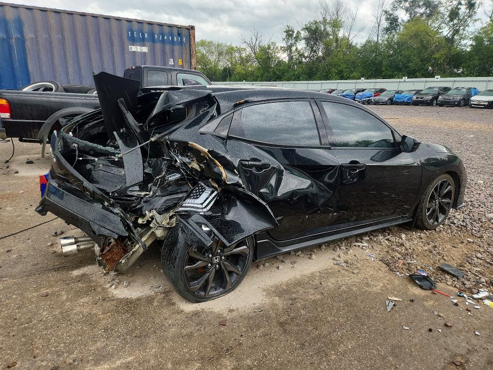 Photo 3 from auction – 2017 HONDA CIVIC with VIN SHHFK7G45HU233454