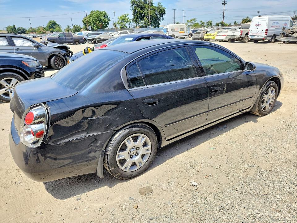 Photo 3 from auction – 2005 NISSAN ALTIMA with VIN 1N4AL11D65N444759