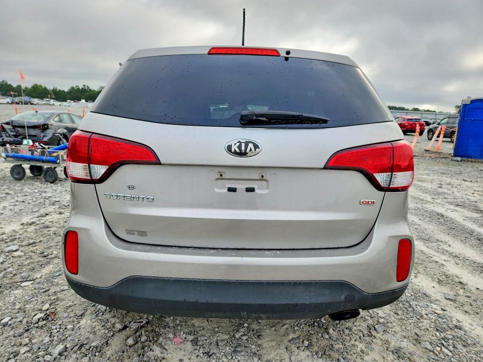 Photo 6 from auction – 2014 KIA SORENTO with VIN 5XYKT3A68EG524471