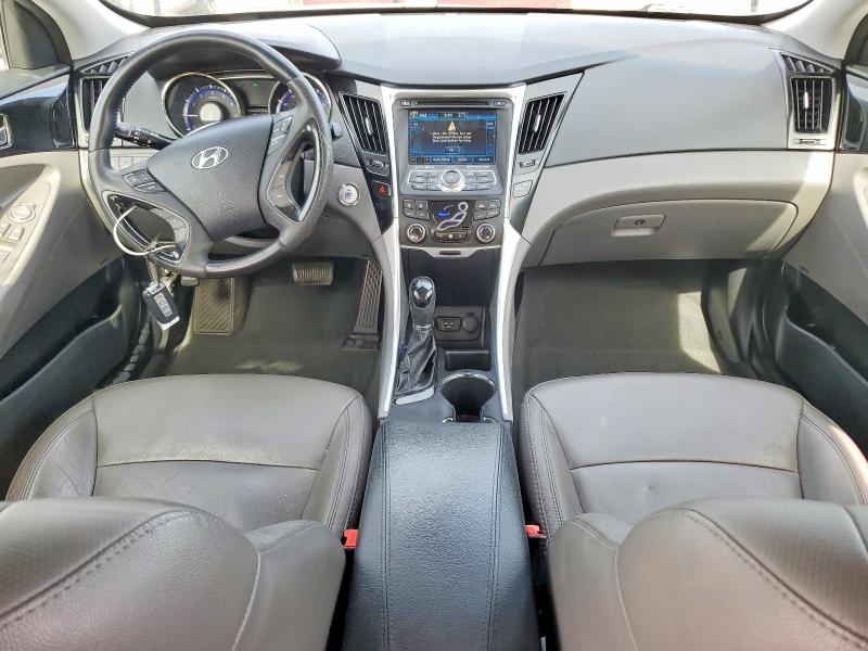 Photo 8 from auction – 2012 HYUNDAI SONATA with VIN 5NPEC4AC2CH486492